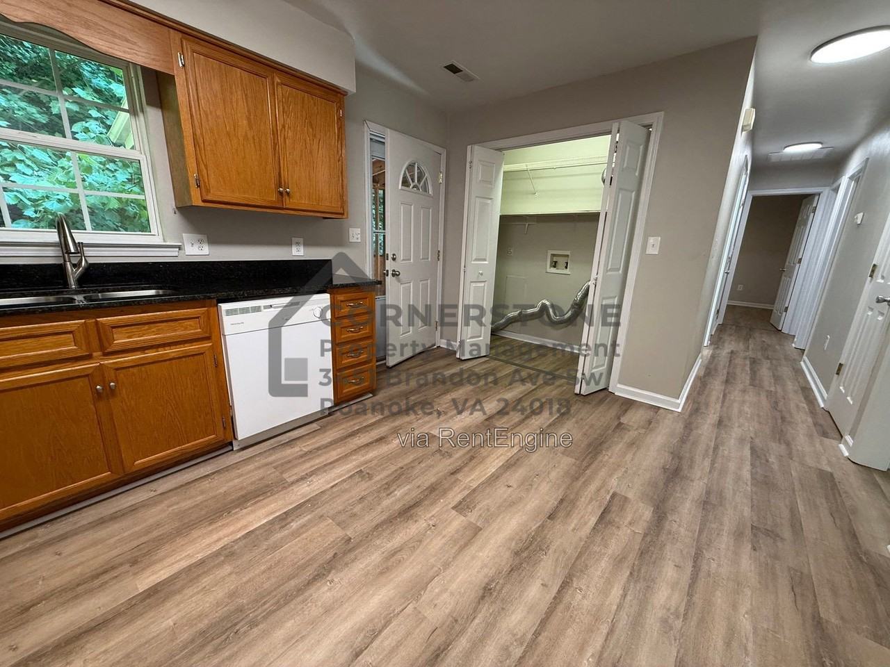 1662 Mccauley Ave - Photo 6 of 18