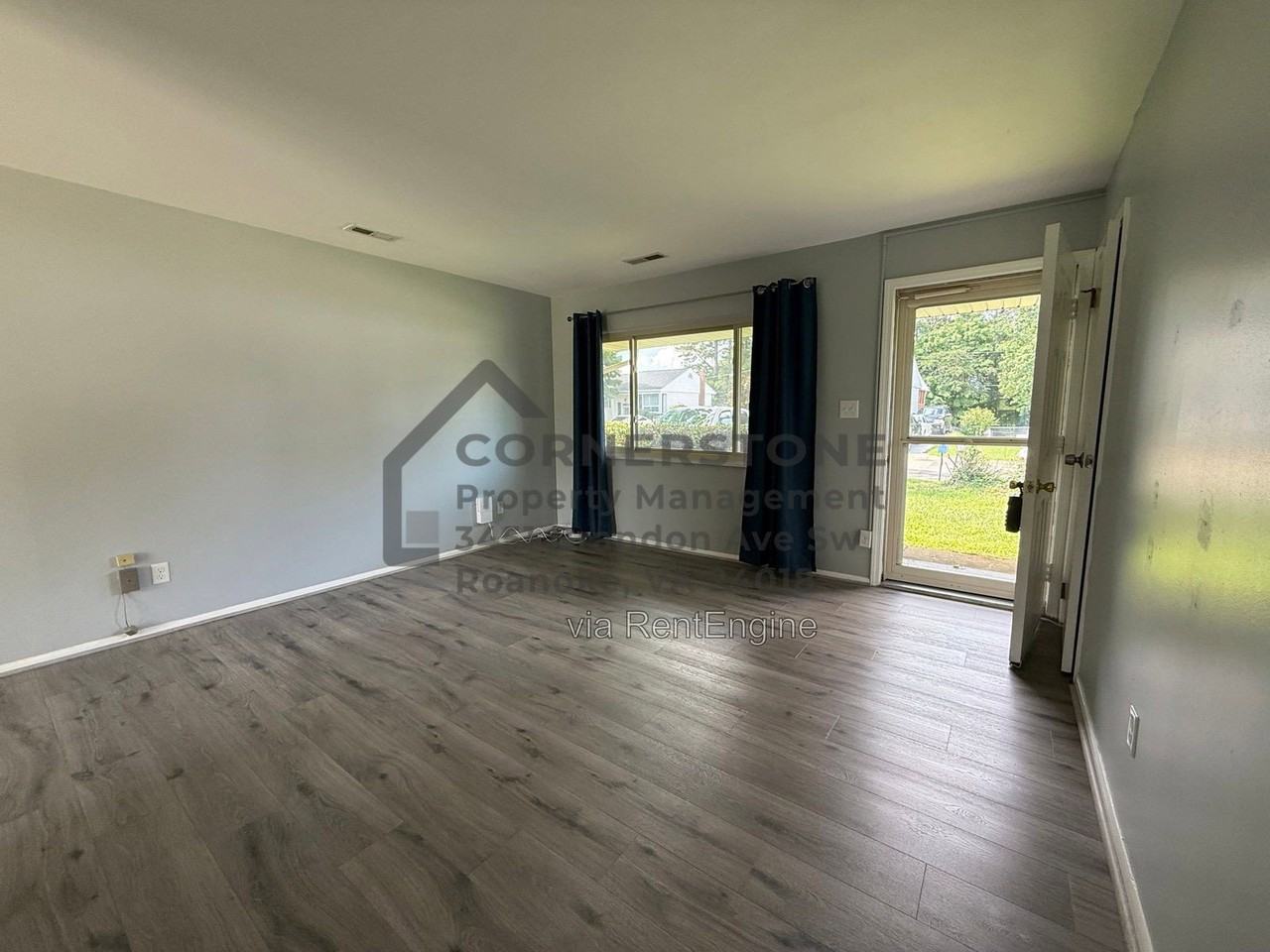 1446 Antrim St - Photo 2 of 16