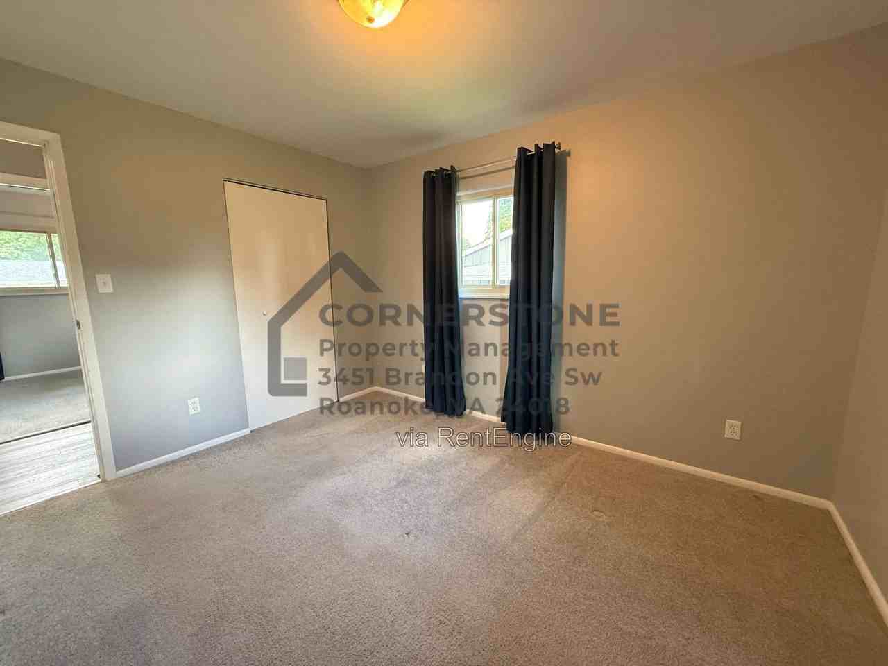 1446 Antrim St - Photo 7 of 16