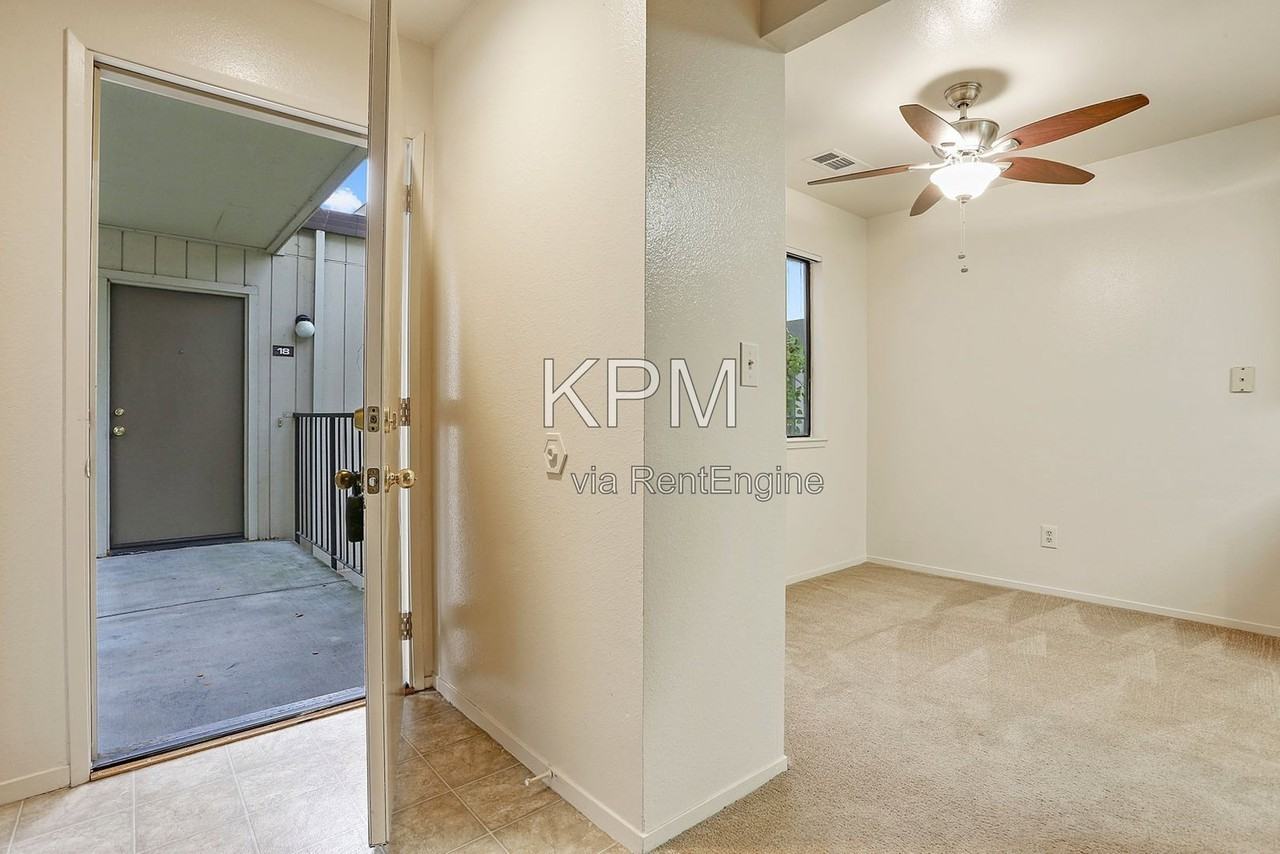 1691 W Swain Rd #6 - Photo 3 of 27