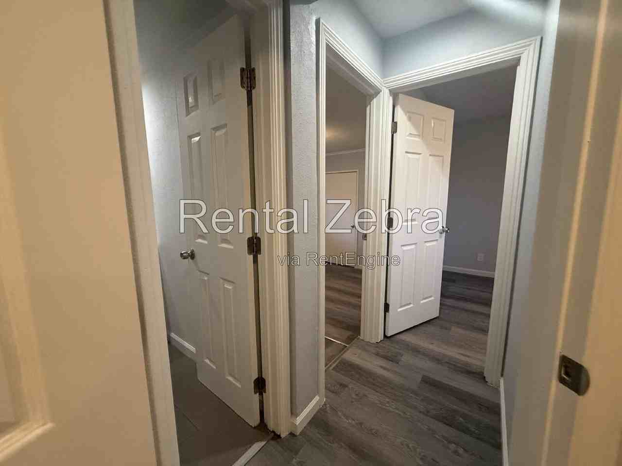 8301 Trout Ave #9 - Photo 4 of 16