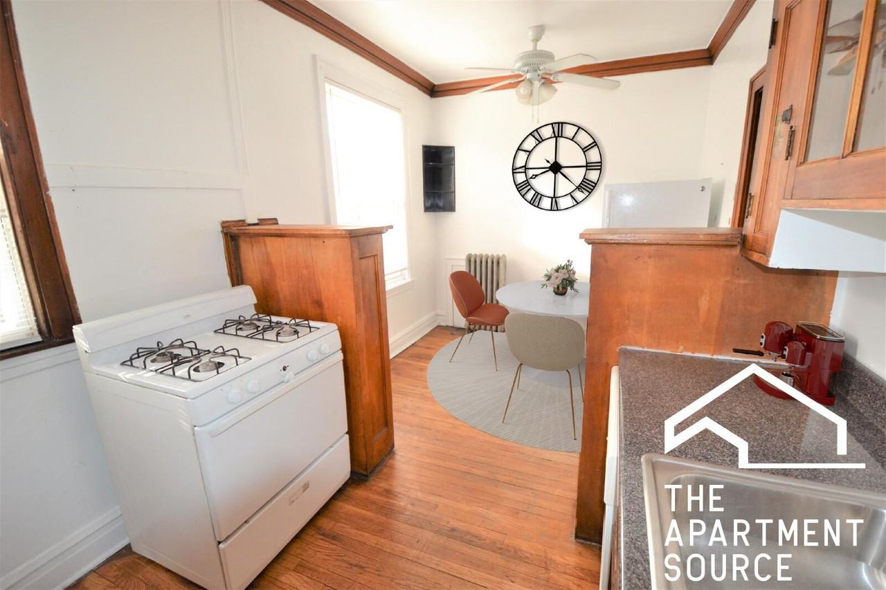 4830 W Addison St #2S - Photo 3 of 10