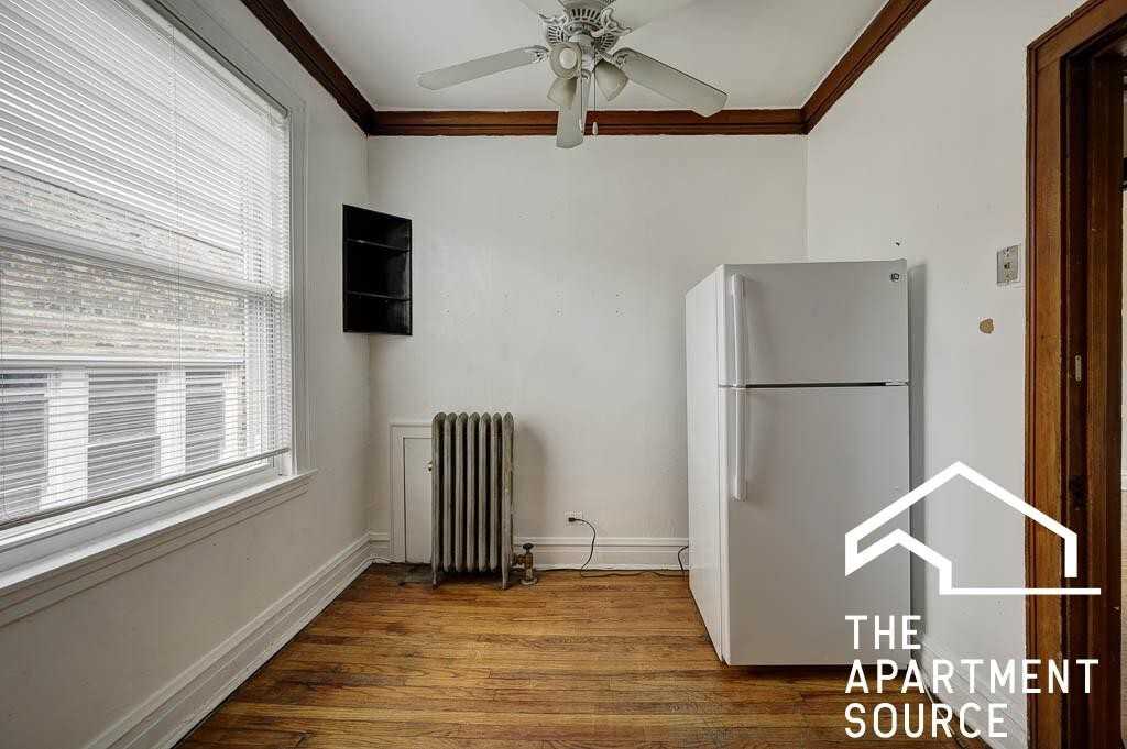 4830 W Addison St #2S - Photo 4 of 10