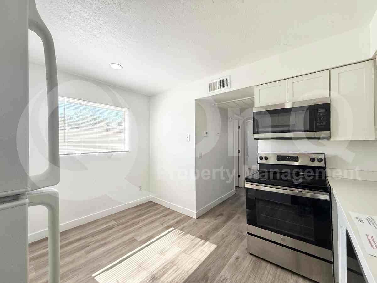 2801 E Marconi Ave #101 - Photo 3 of 19