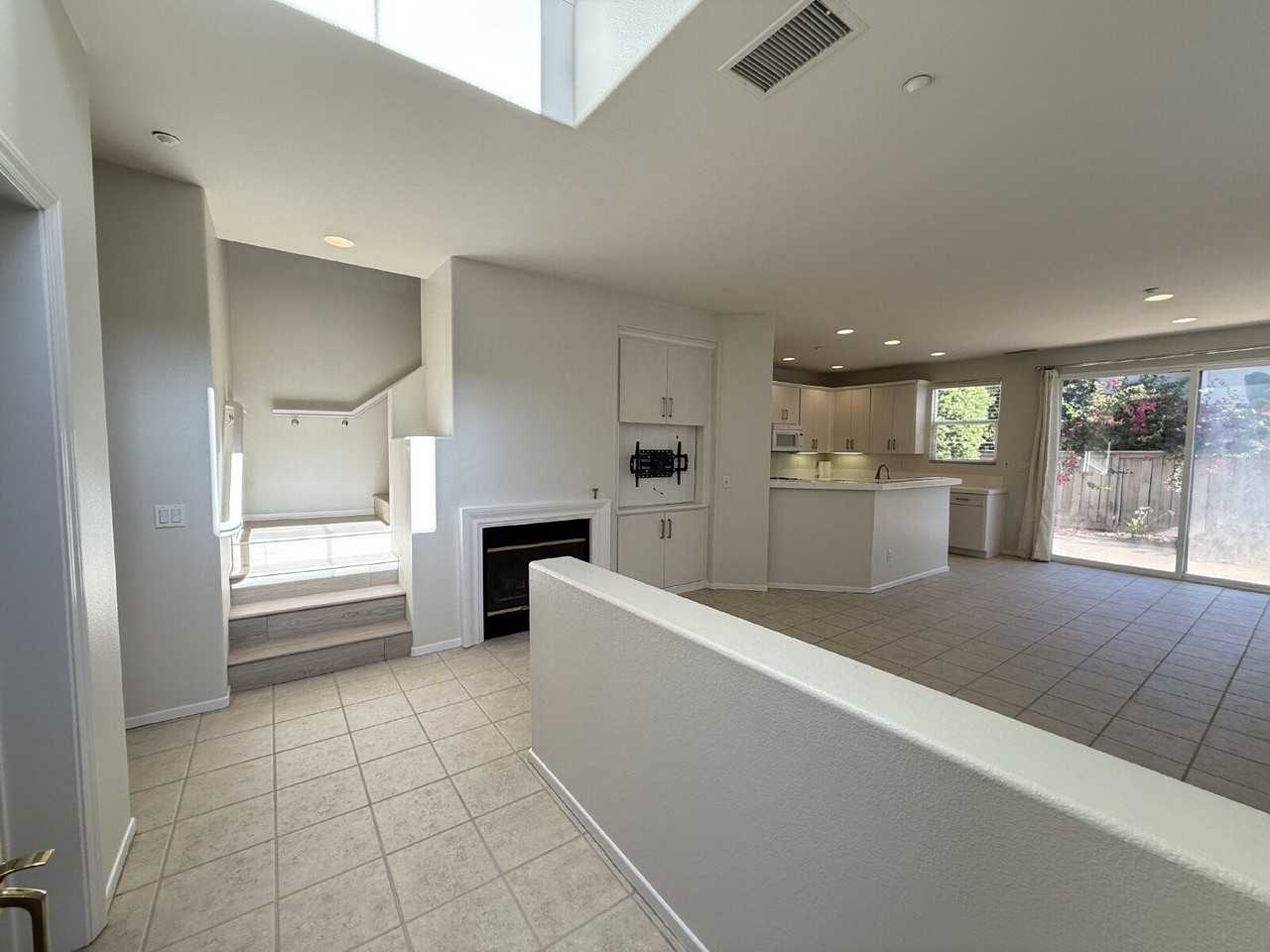 6446 Alexandri Cir - Photo 3 of 35