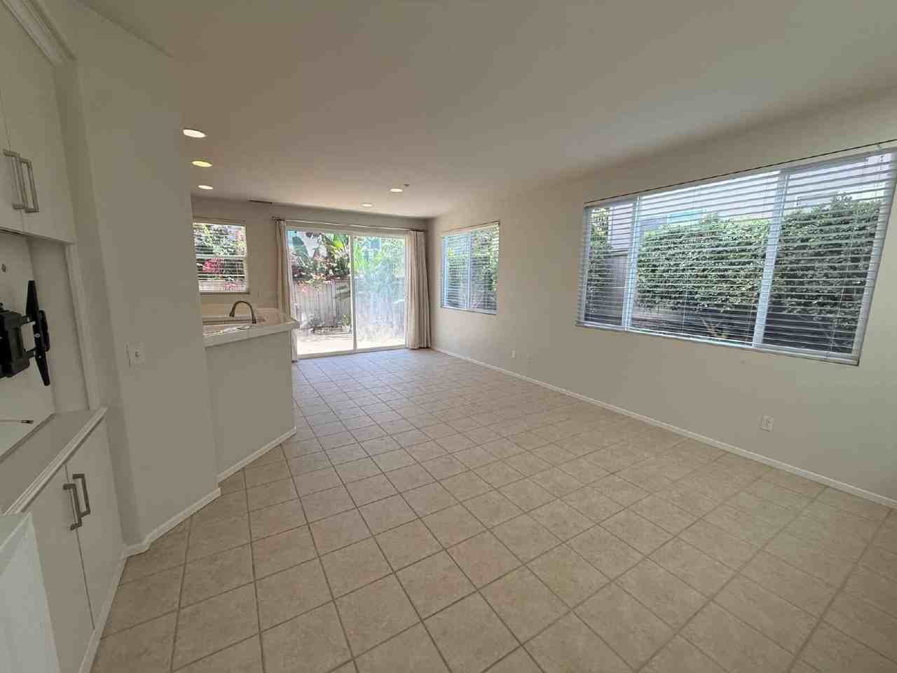 6446 Alexandri Cir - Photo 4 of 35
