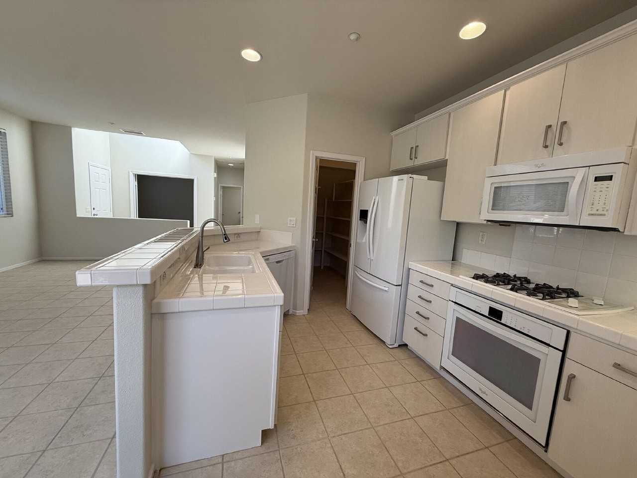6446 Alexandri Cir - Photo 7 of 35