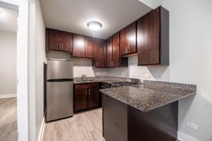 featured image of 1435 N Dearborn St #B3