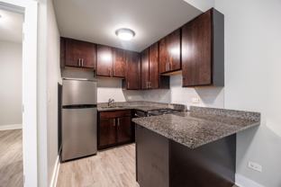 1435 N Dearborn St #B3 - Photo 1 of 1