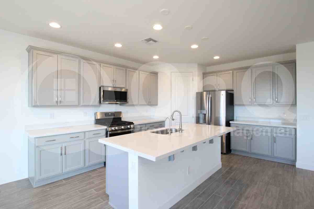 11818 S 54th Ln - Photo 2 of 28