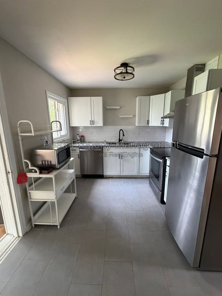 5613 Indigo Rd - Photo 4 of 26