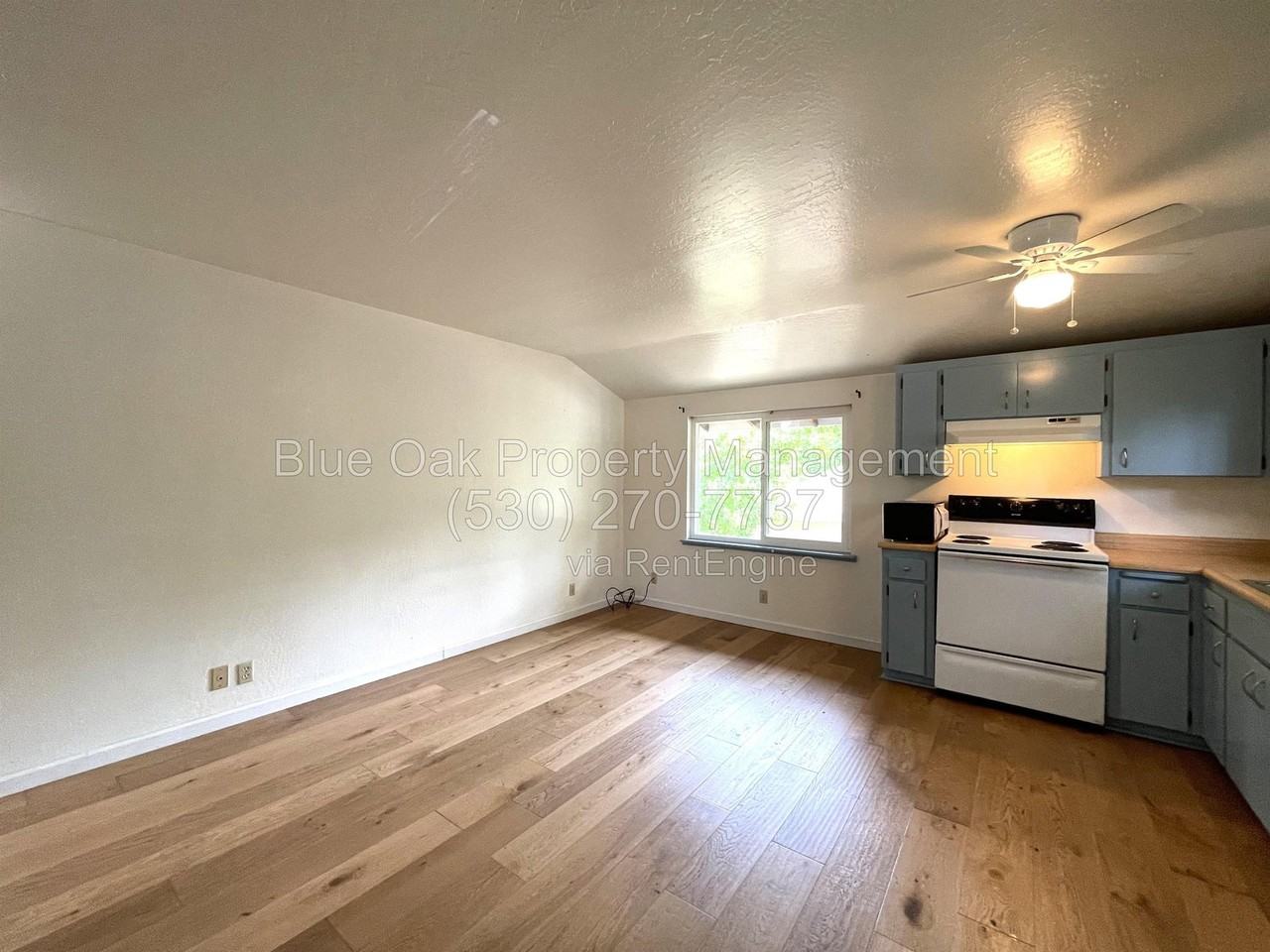 1021 Alder St #B - Photo 2 of 6