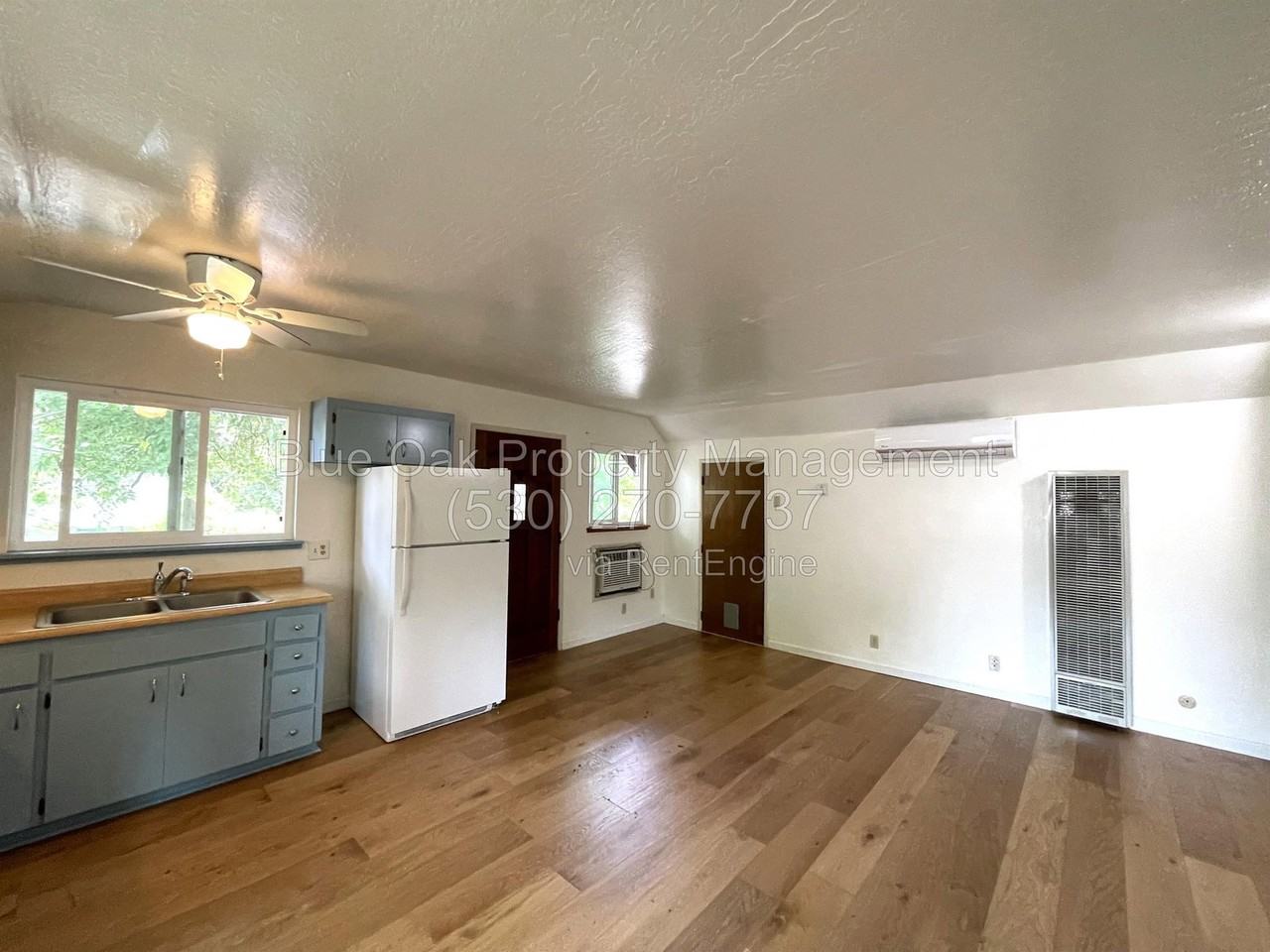 1021 Alder St #B - Photo 3 of 6