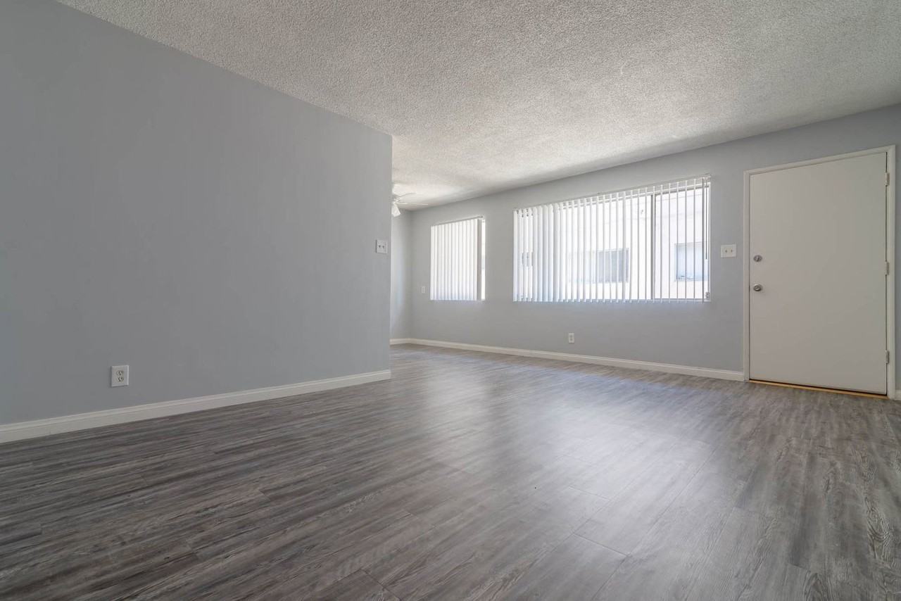 8419 S Western Ave #1A - Photo 7 of 10