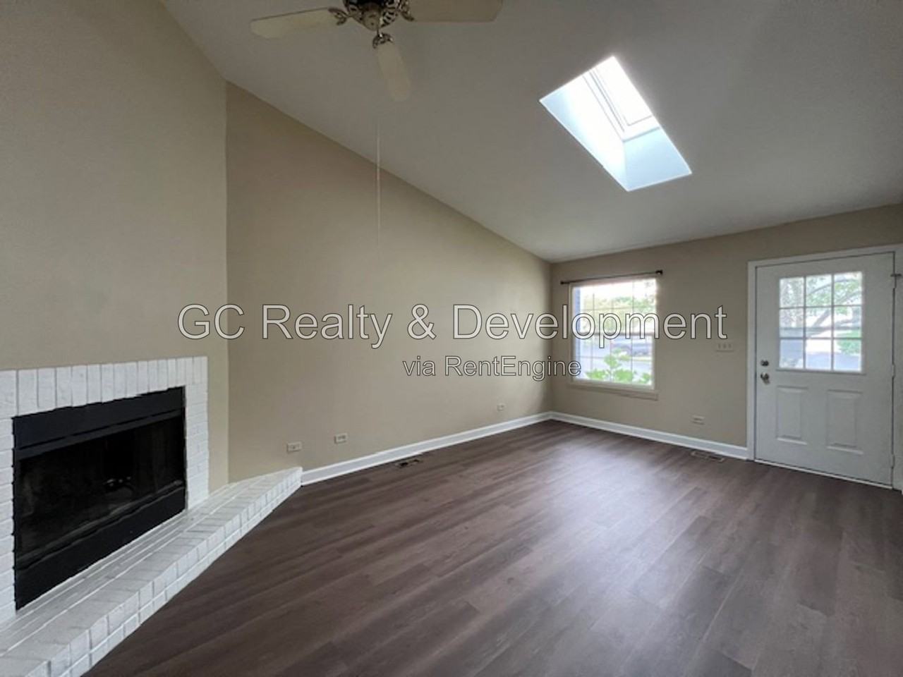 651 Pleasant Pl - Photo 4 of 20