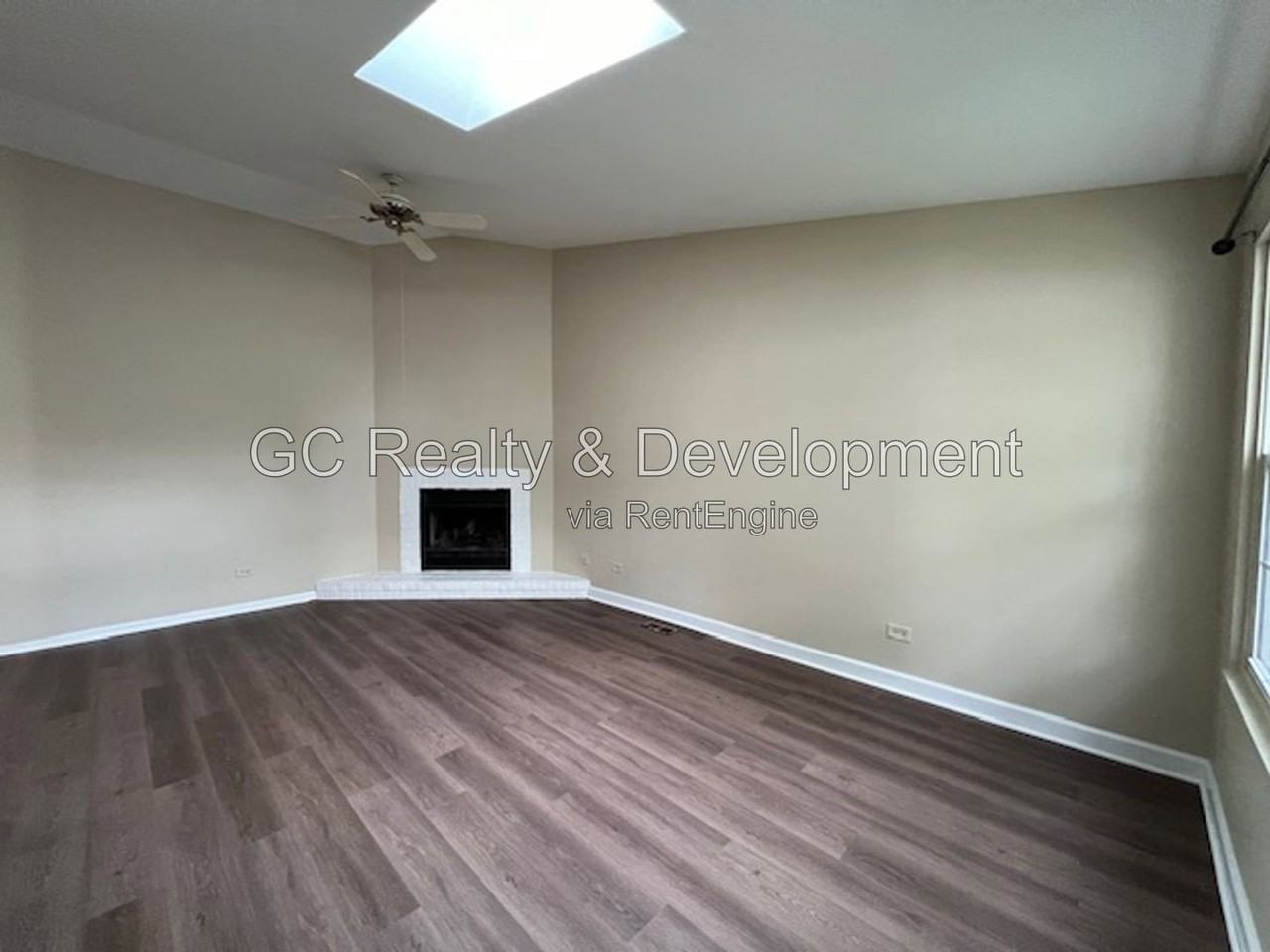 651 Pleasant Pl - Photo 6 of 20