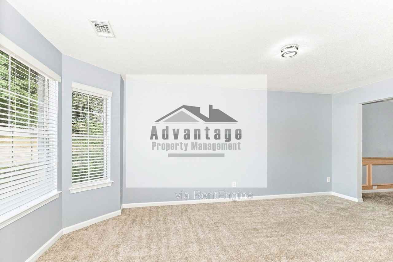 1894 Byrom Pkwy - Photo 6 of 18