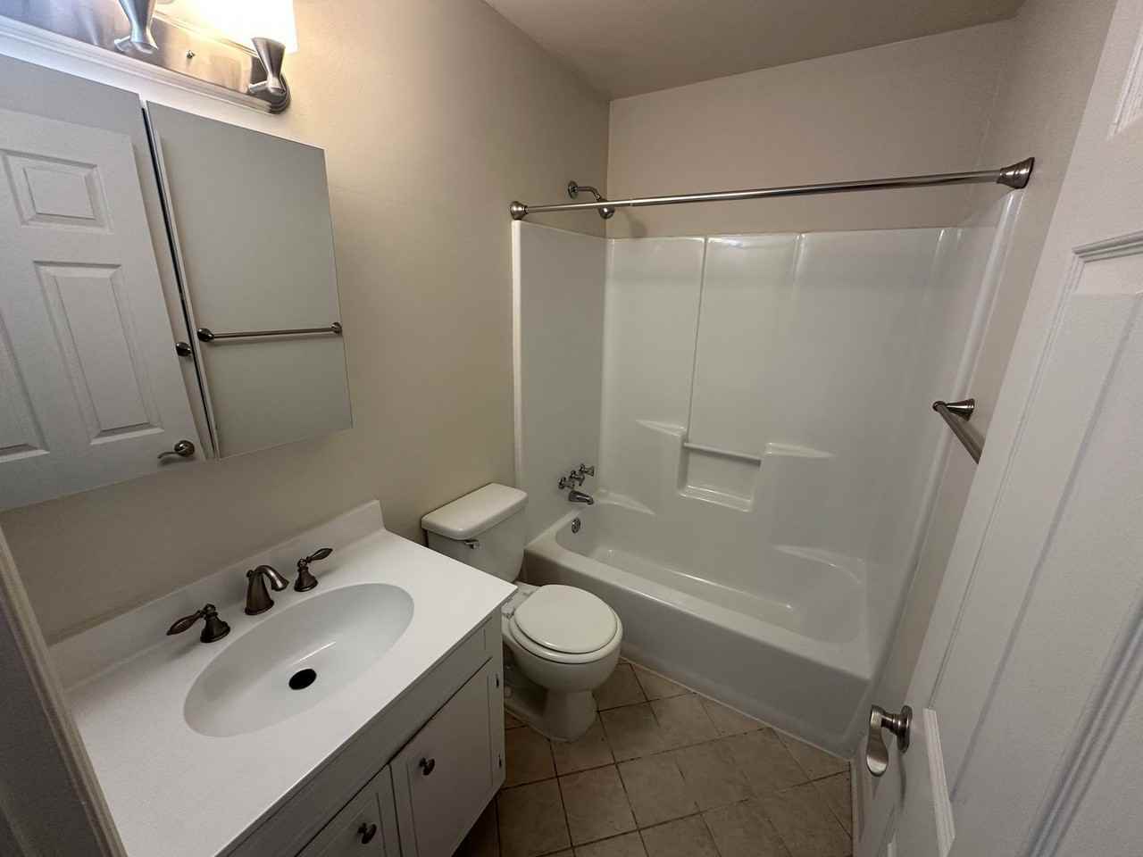 587 Cherry St #4 - Photo 6 of 13
