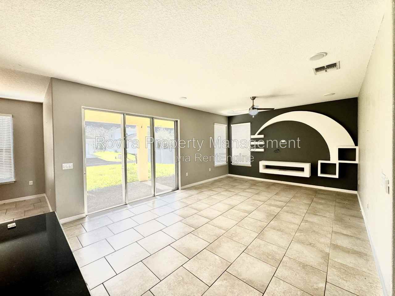 3221 Olivia Breeze Dr - Photo 4 of 19
