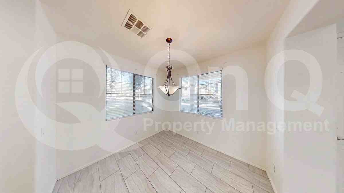 3834 E Santa Fe Ln - Photo 6 of 28