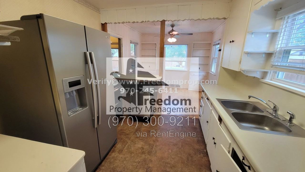 1540 Main St - Photo 3 of 8
