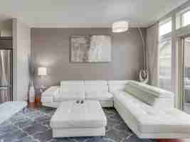 featured image of 1705 S Vermont Ave