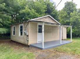 featured image of 511 Winston Ridge Rd Apt B #Apt B