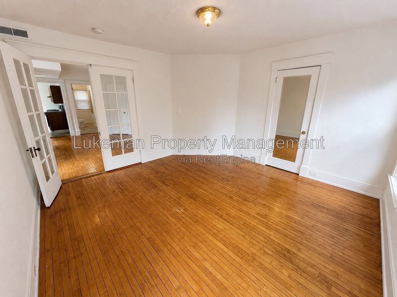 301 Douglas Ave #4 - Photo 3 of 7