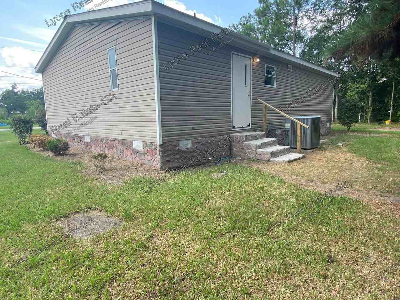 1908 Mell Ave - Photo 2 of 17