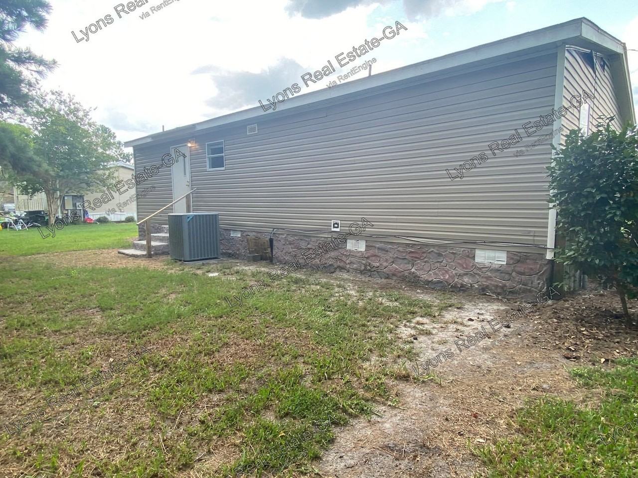 1908 Mell Ave - Photo 3 of 17