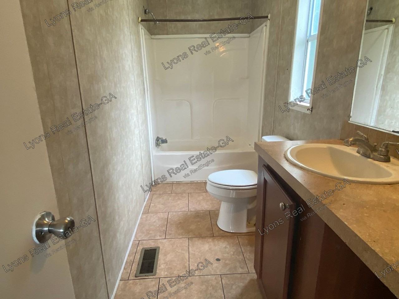1908 Mell Ave - Photo 7 of 17