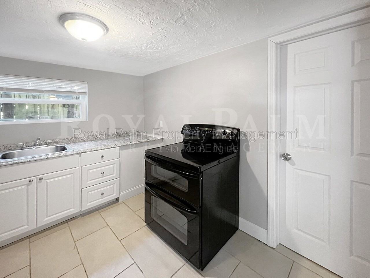 1615 Evans Ave #2 - Photo 5 of 17