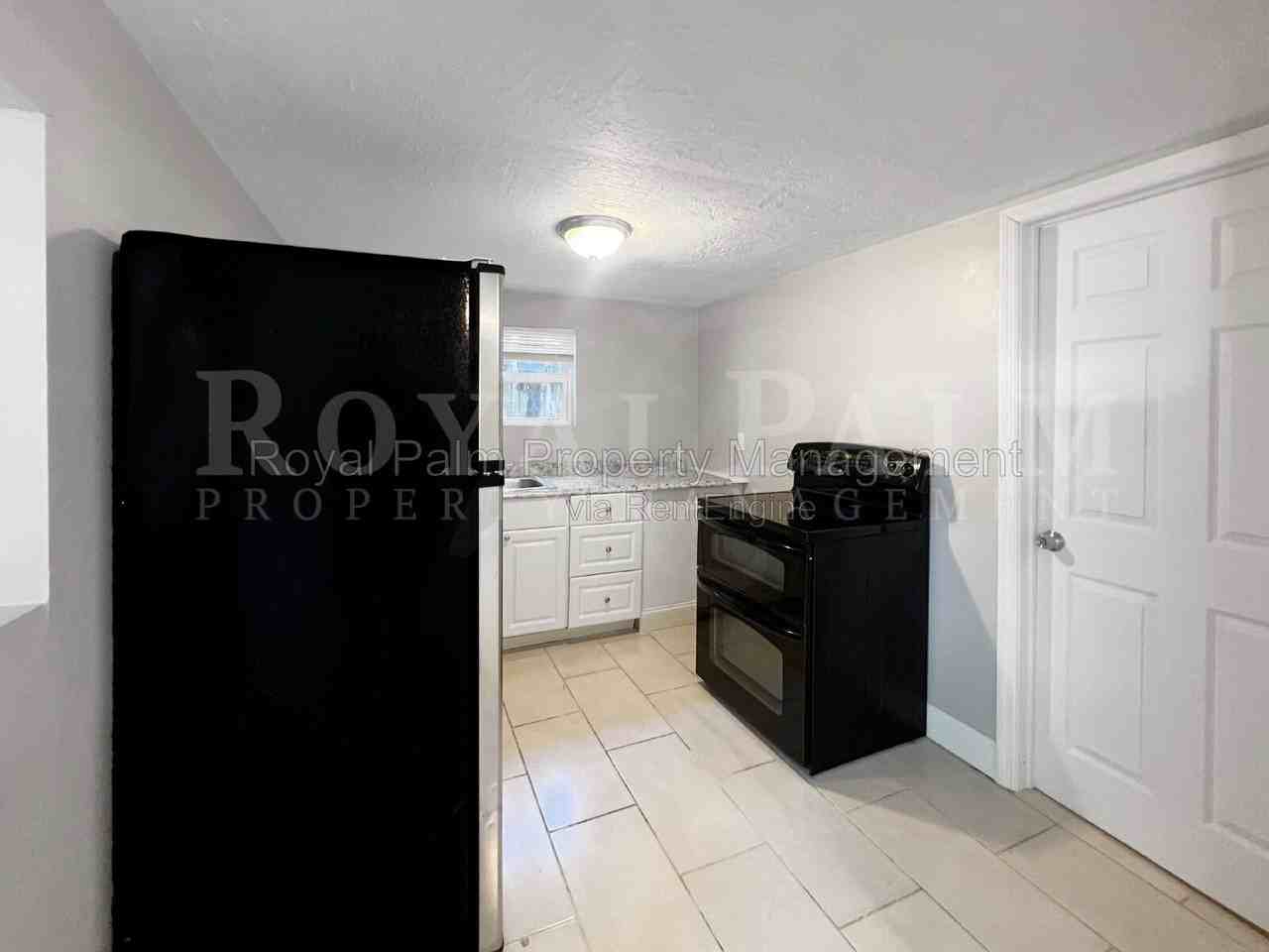 1615 Evans Ave #2 - Photo 6 of 17