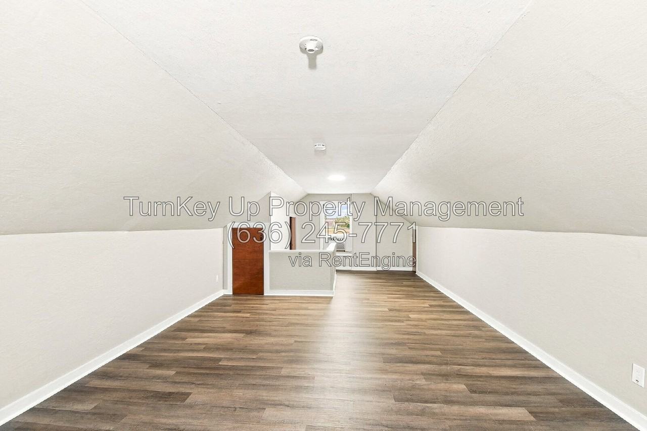 1065 N Lafayette St - Photo 7 of 17