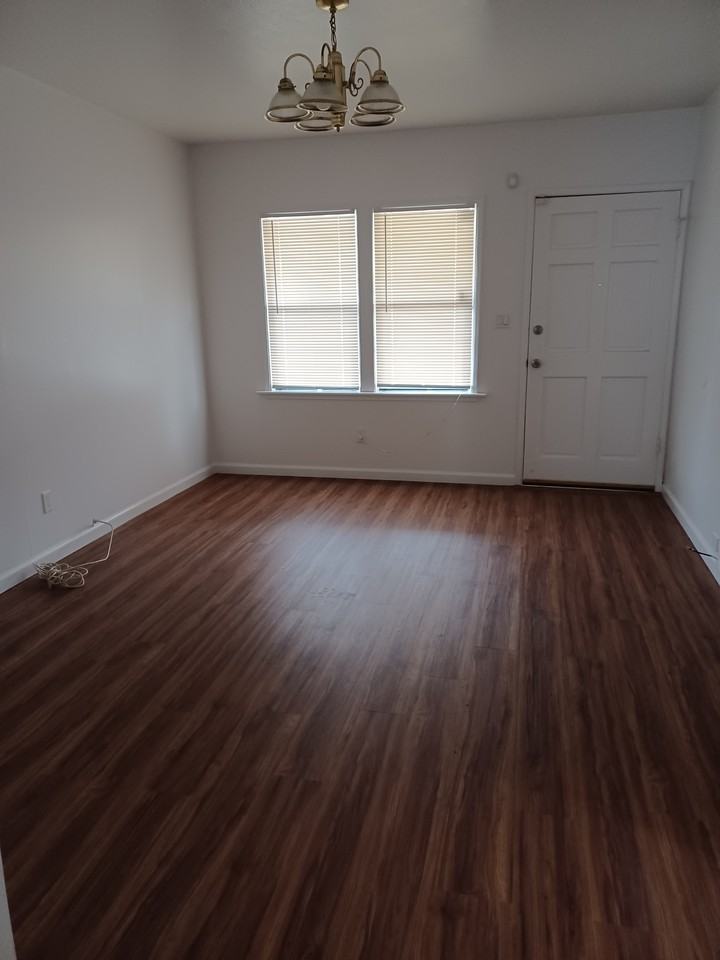 3129 64th Ave - Photo 3 of 7