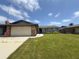 featured image of 938 Estrada Ct