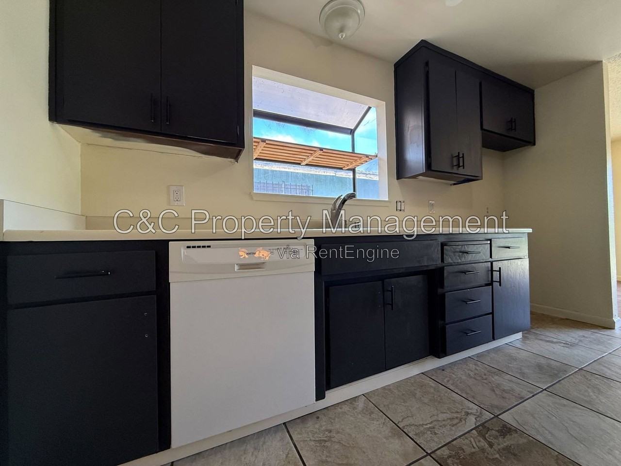 938 Estrada Ct - Photo 6 of 18