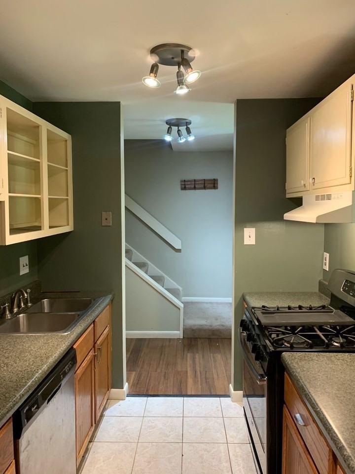 11729 S Briar Patch Dr - Photo 4 of 19