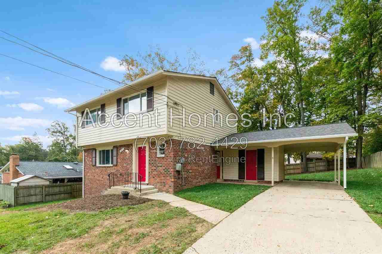 8613 Kenilworth Dr - Photo 2 of 36