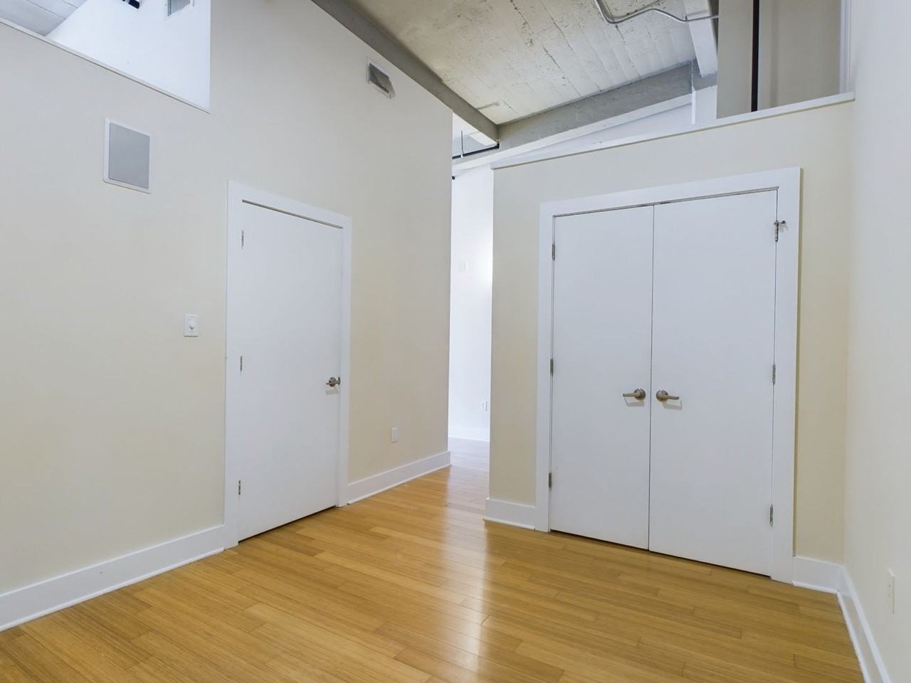 815 Perry St #204 - Photo 4 of 14
