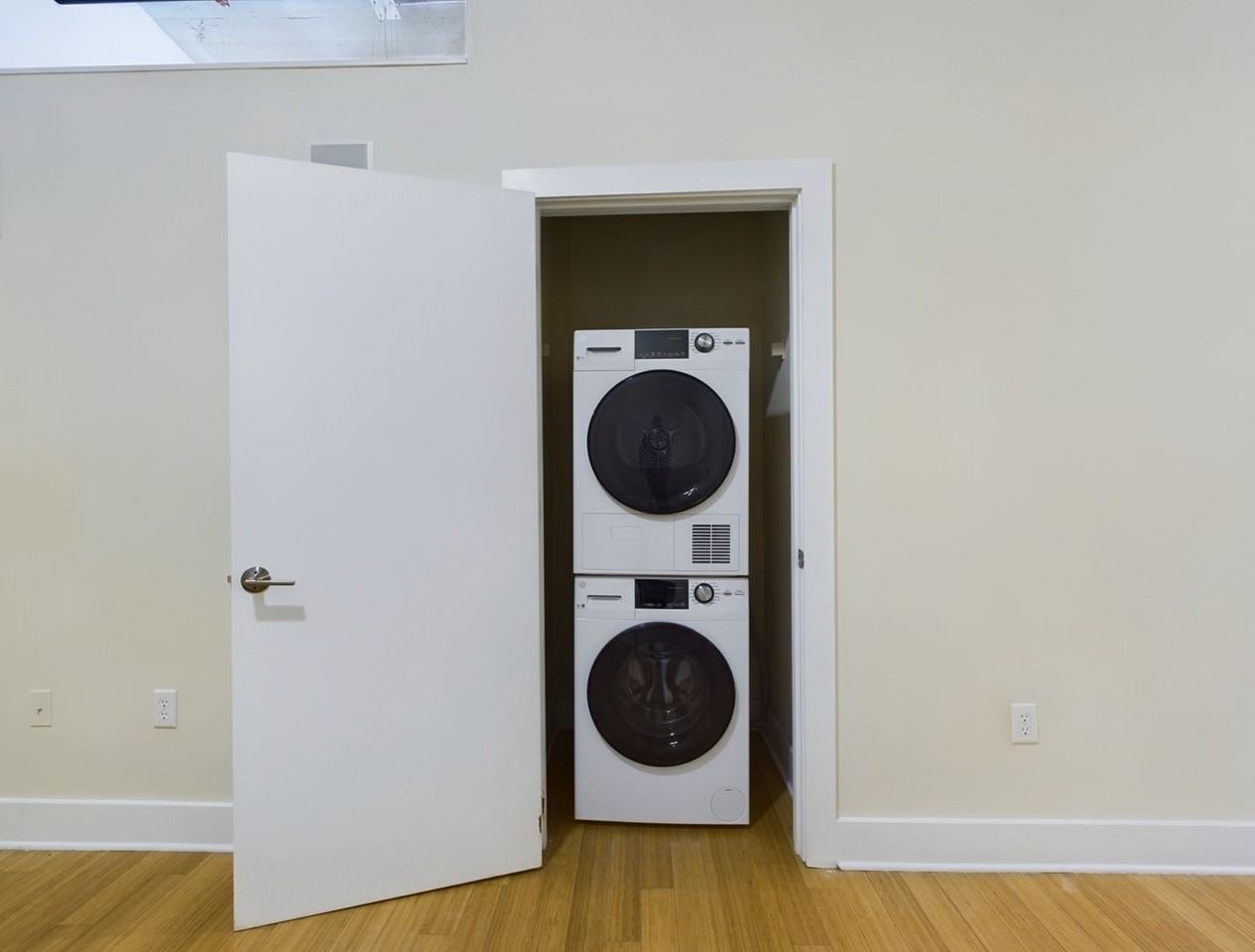 815 Perry St #204 - Photo 5 of 14