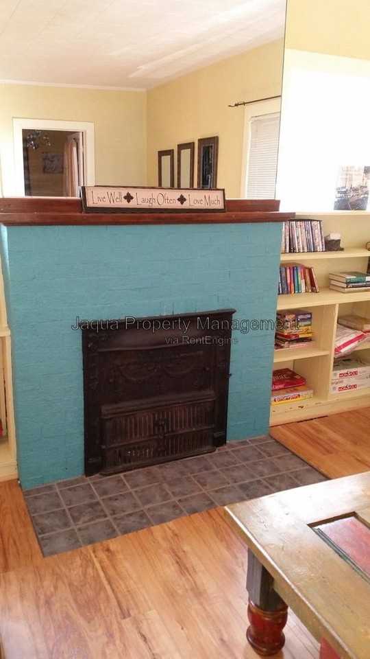 423 Erie St - Photo 7 of 11