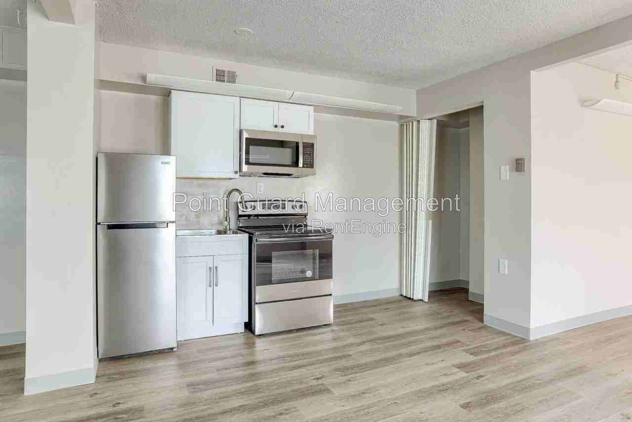 7460 Graceland Dr #325 - Photo 6 of 35