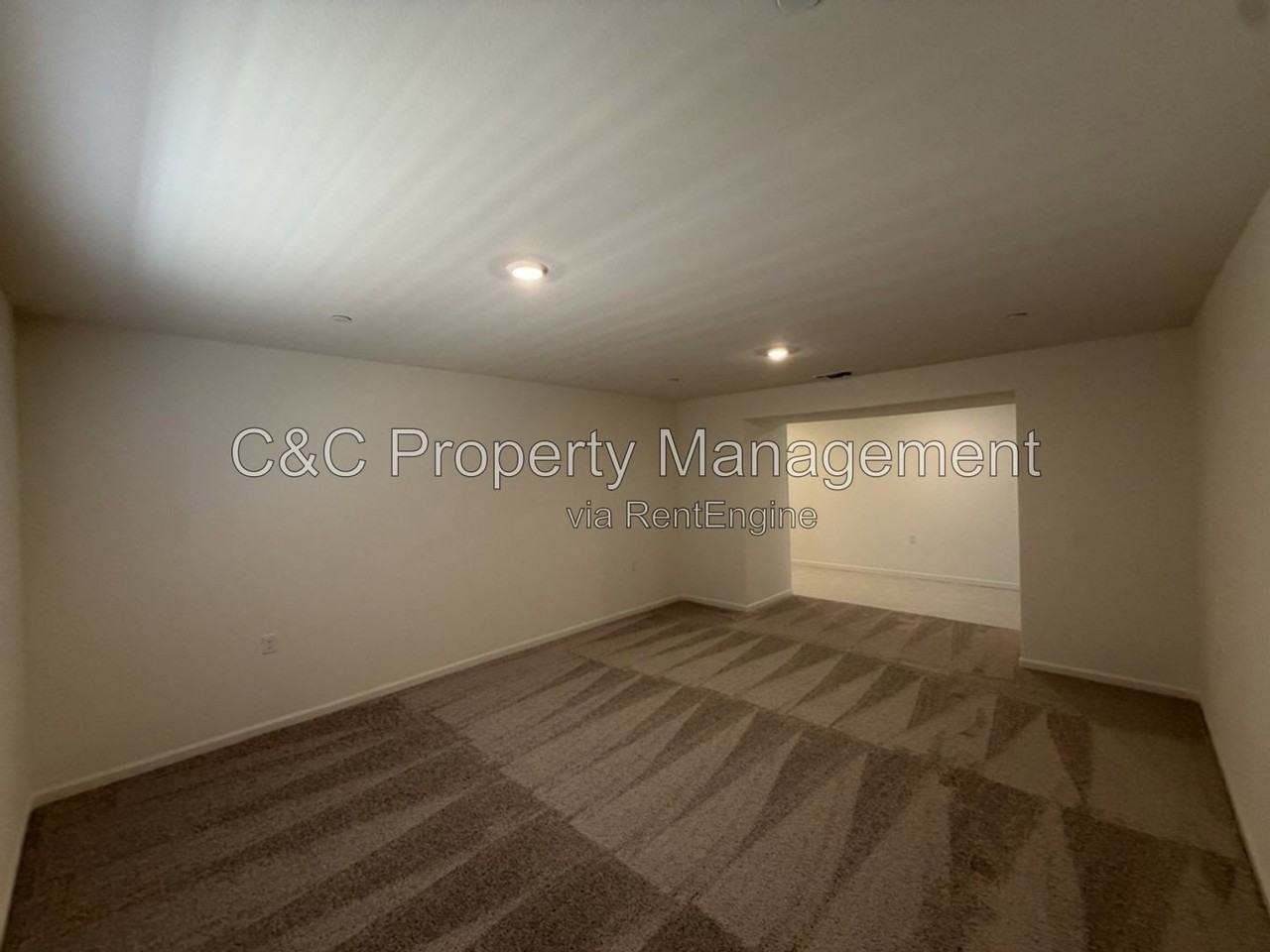 2208 S Helm Ave - Photo 6 of 22