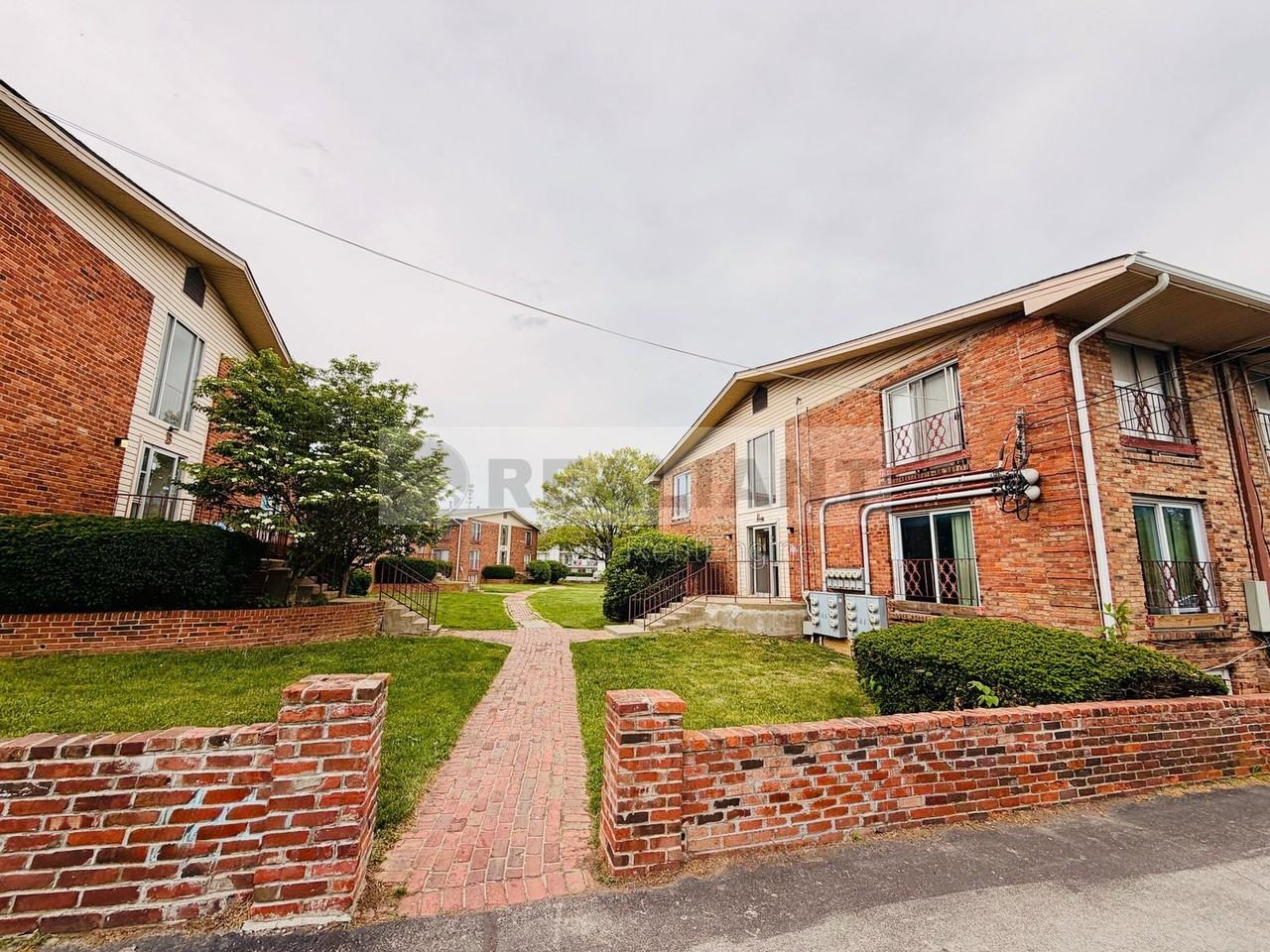 1708 Jennifer Rd #C4 - Photo 5 of 14