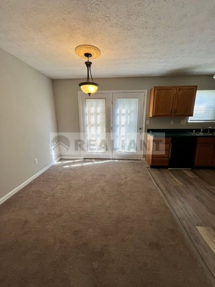 3851 Sugar Creek Dr - Photo 7 of 15