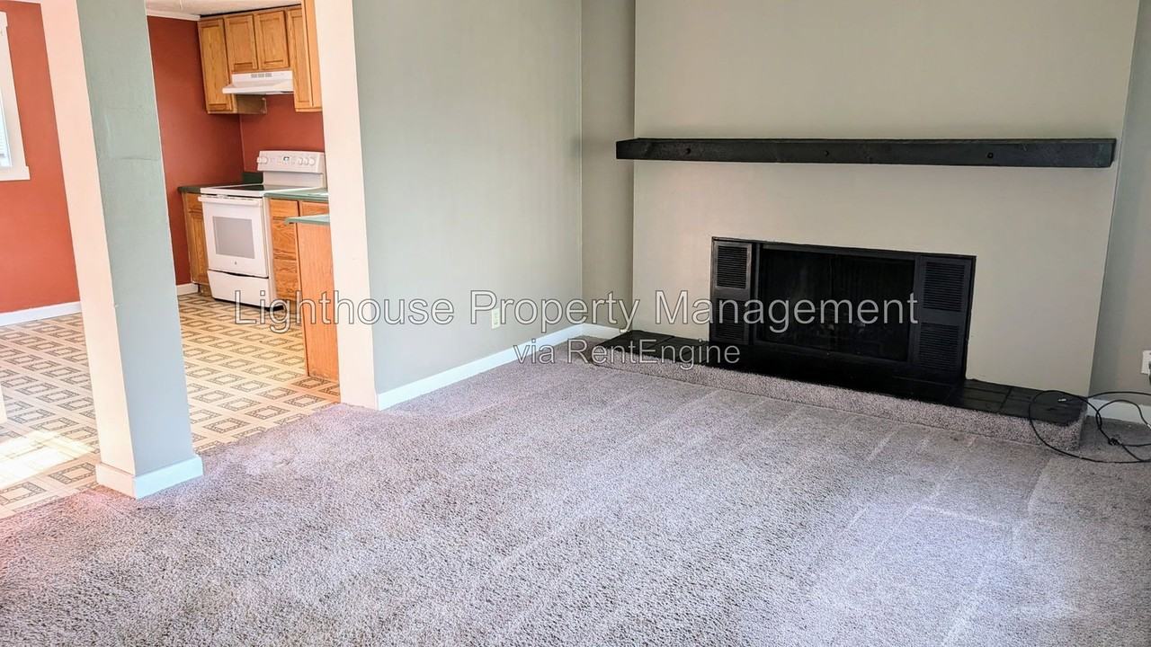 2716 Nichols Rd #2 - Photo 3 of 14