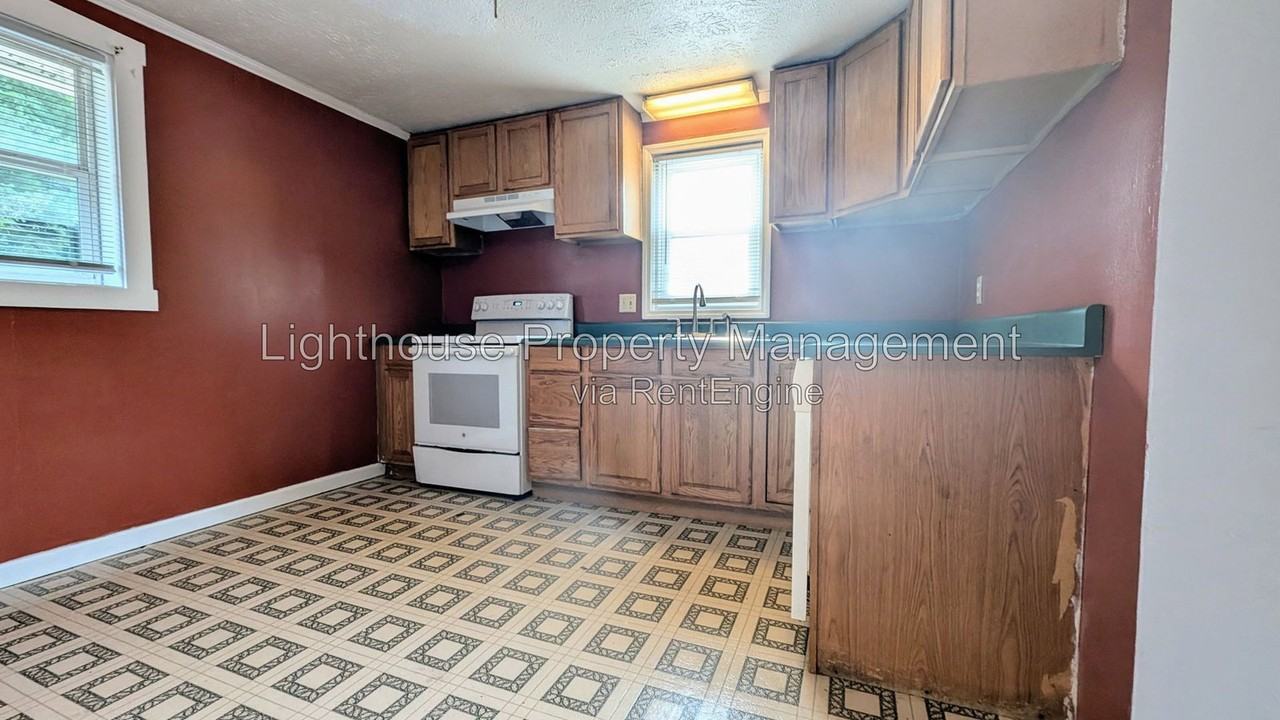 2716 Nichols Rd #2 - Photo 6 of 14