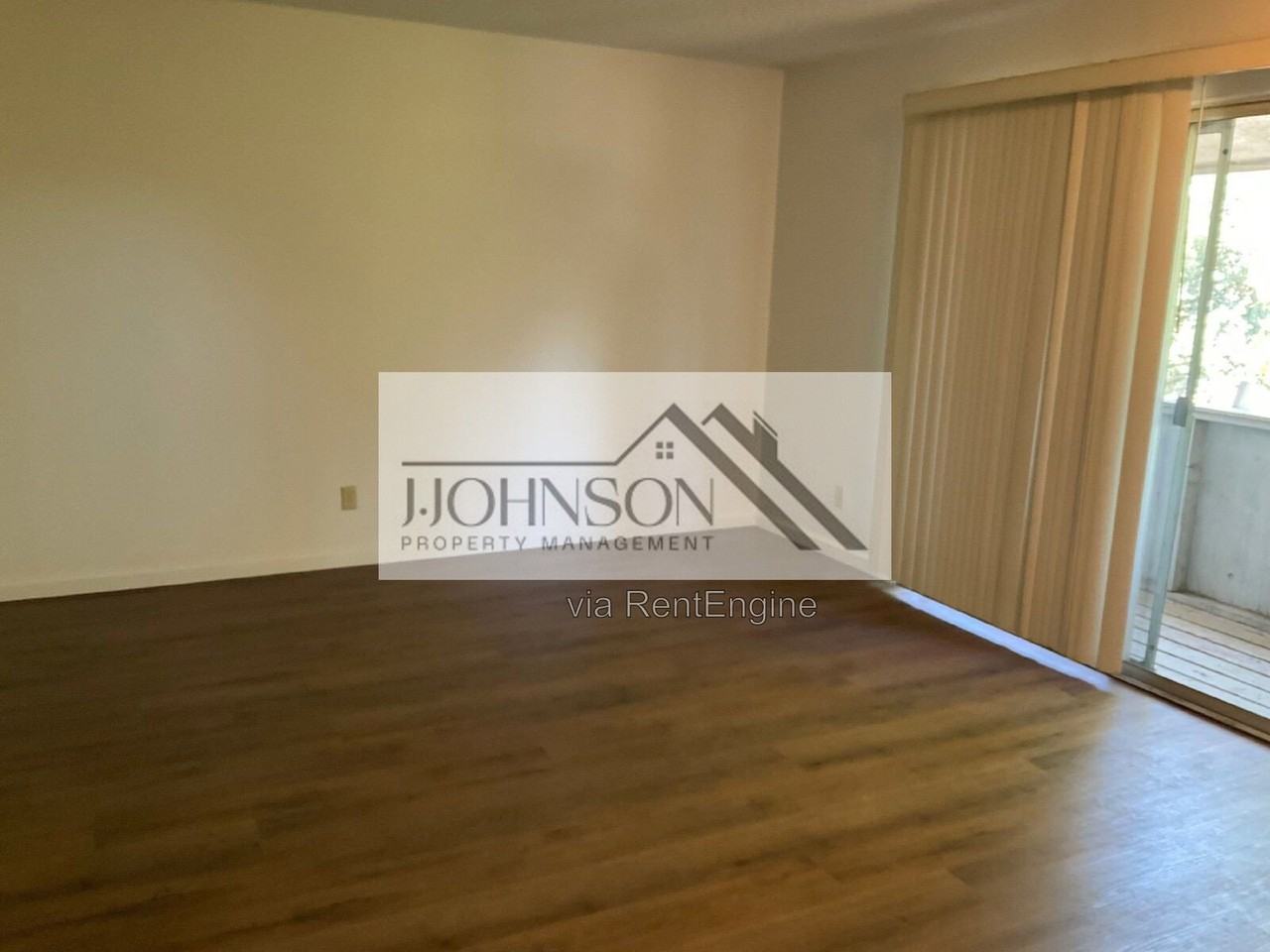 1338 W 12th St #E - Photo 6 of 6