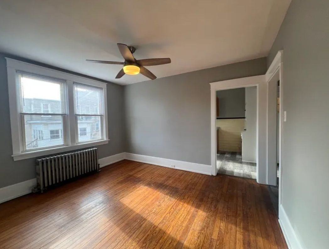 129 Laurel St #3 - Photo 3 of 12
